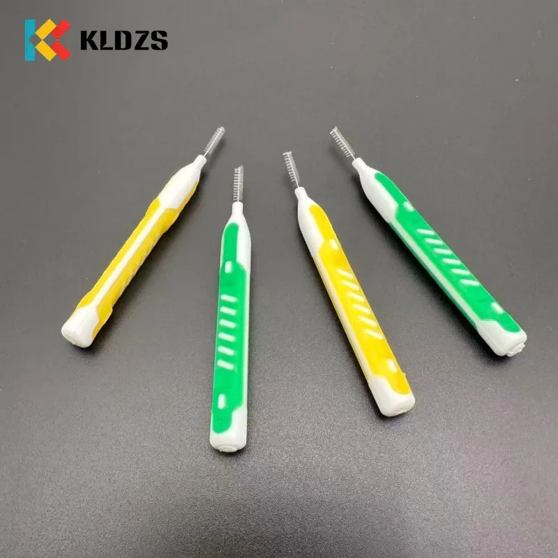 Üst qəliblənmiş Tip I Dişlərarası Fırça
